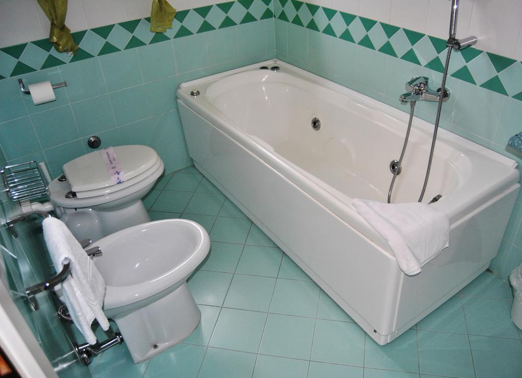 Hotel Sextum Bientina 部屋 写真
