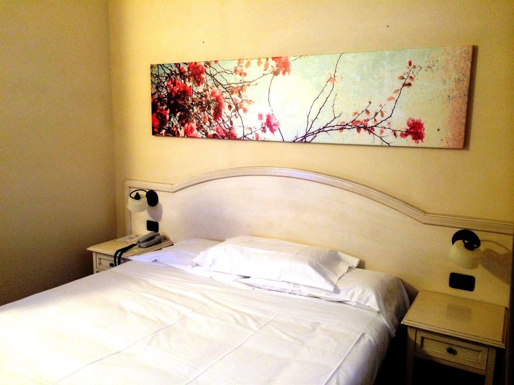 Hotel Sextum Bientina エクステリア 写真